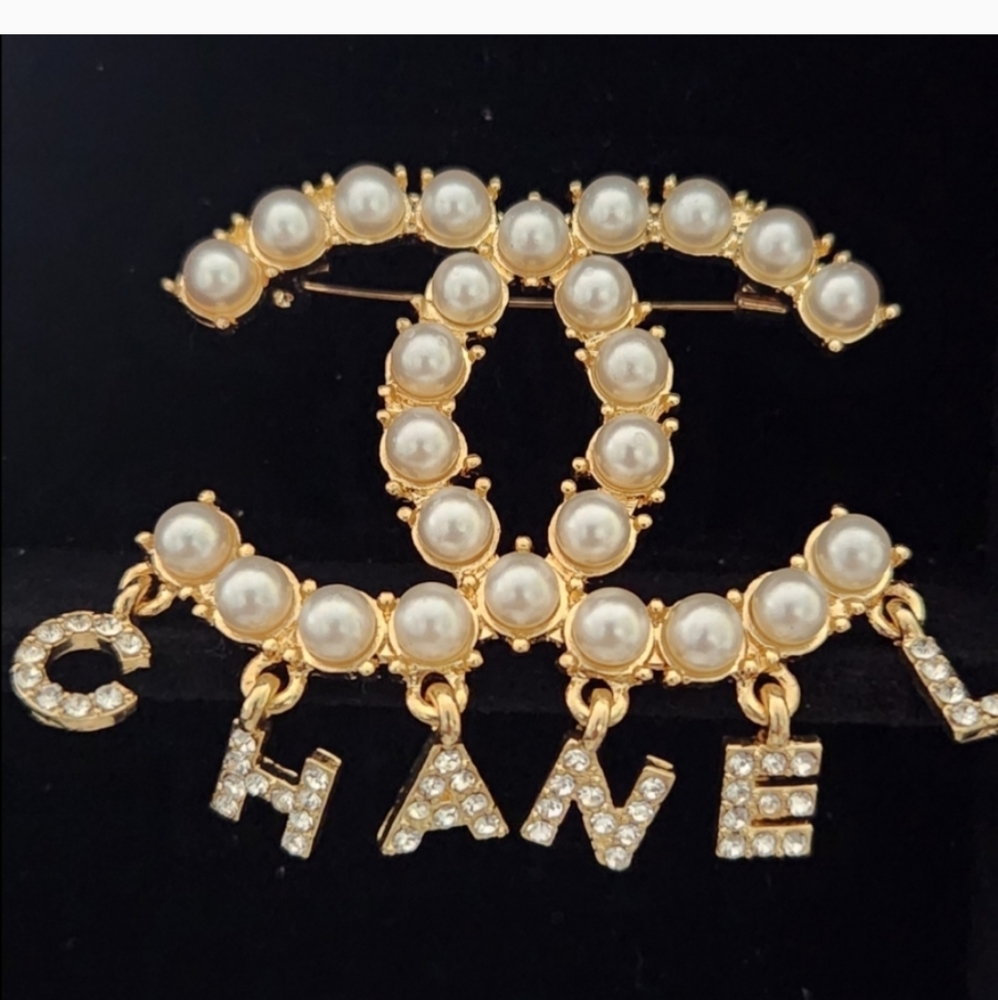 Fashion Brooch